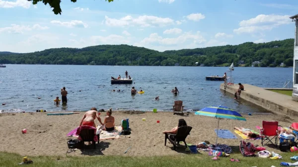 La plage Pleasant View de North Hatley ouvrira dans moins de 60 jours