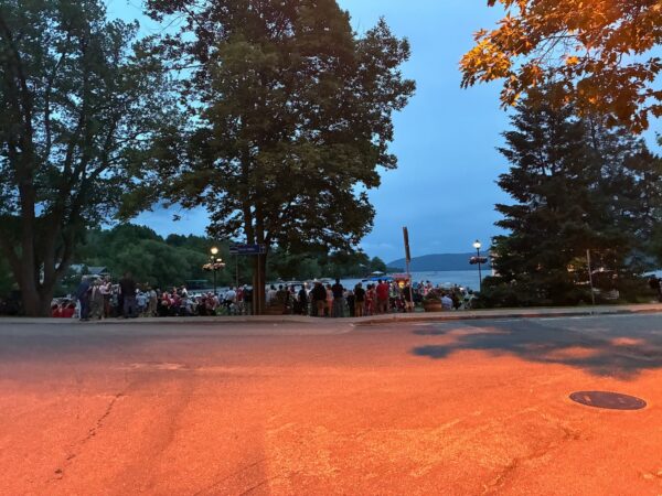 Belle célébration de la fête du Canada au parc Dreamland, feu d&rsquo;artifice devancé par mesure de sécurité