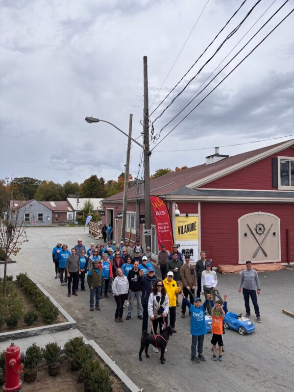 Une marche de 4 km au cœur du village de North Hatley et du Canton qui permet d’amasser plus de 5 000 $ pour la SLA!